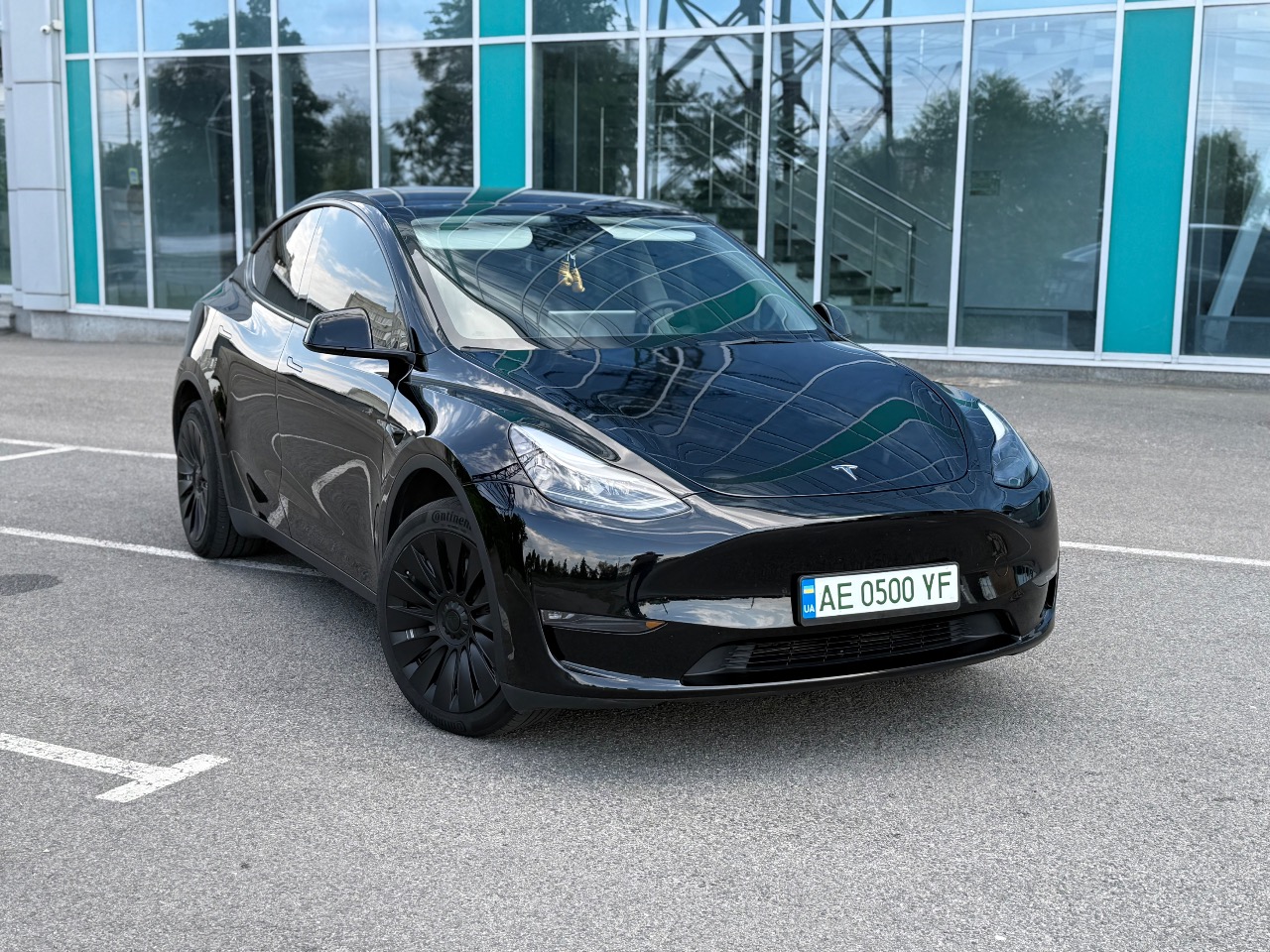 Tesla Model Y - фото 17
