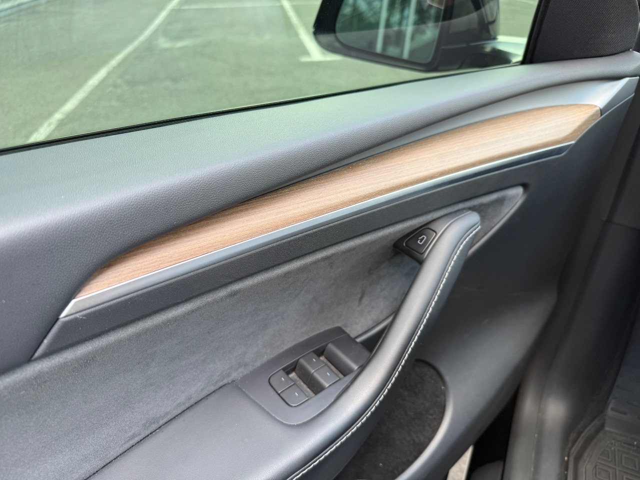 Tesla Model Y - фото 8