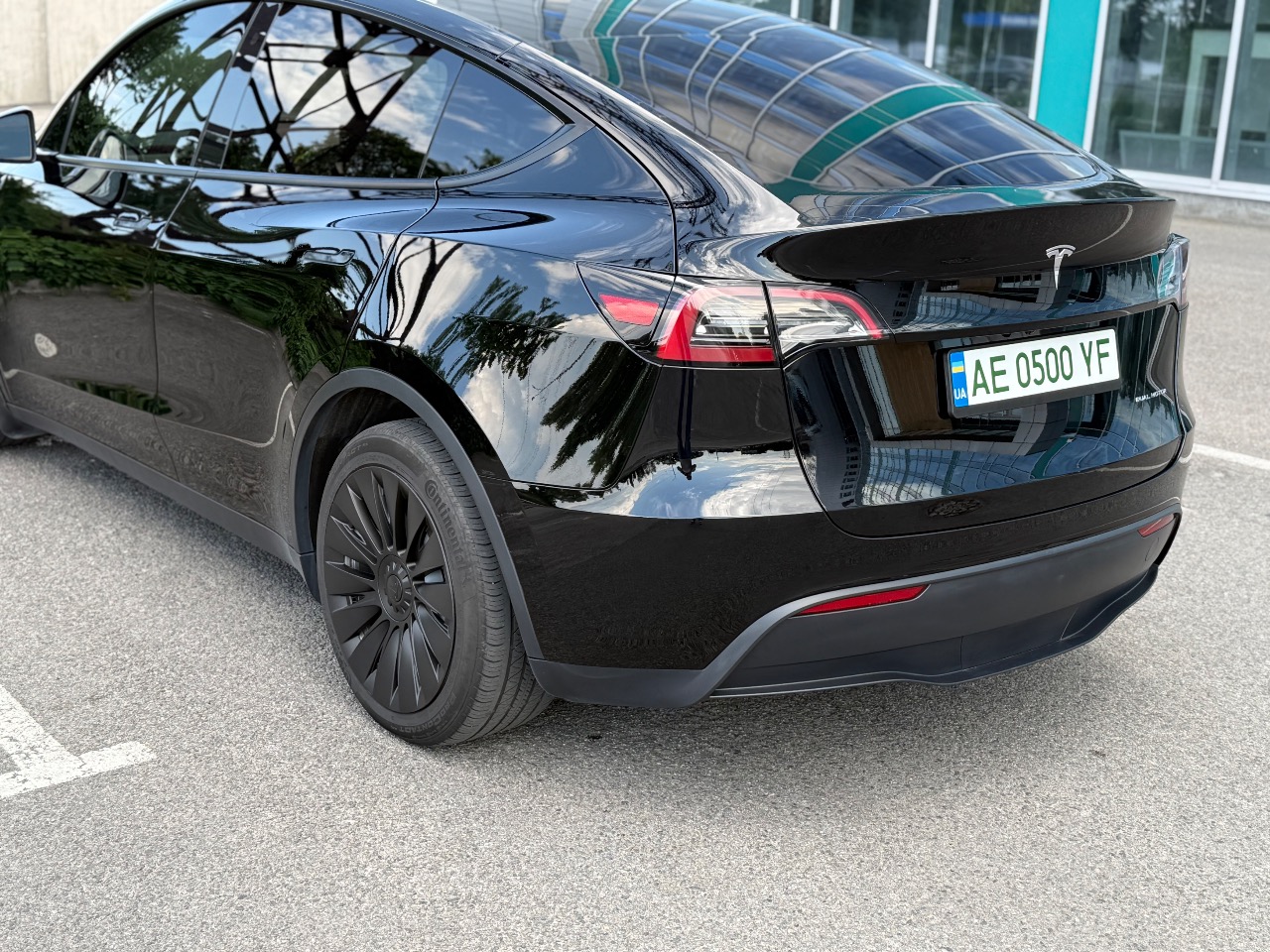 Tesla Model Y - фото 5