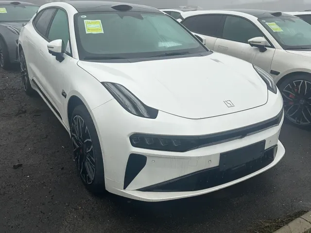 Zeekr 001 - фото 2