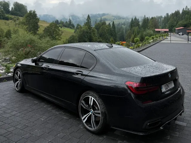 BMW 7 серії - фото 4