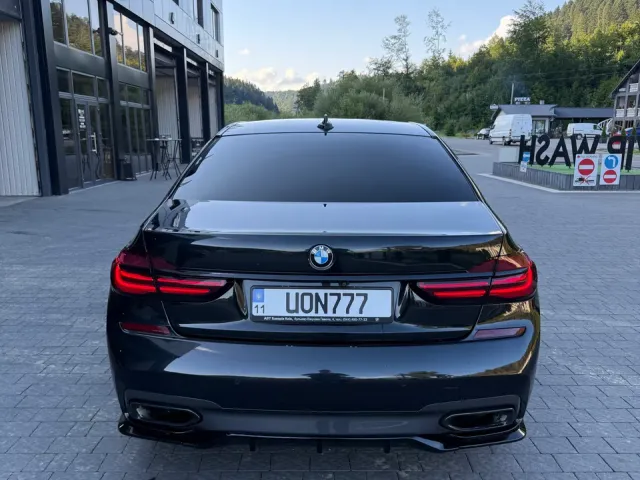 BMW 7 серії - фото 5