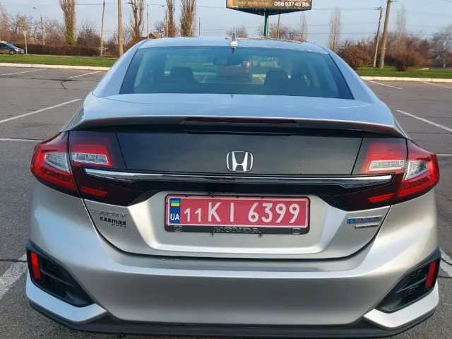 Honda Clarity - фото 5