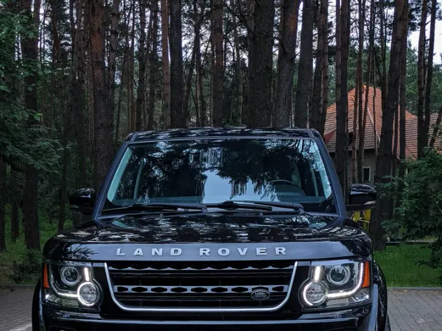 Land Rover Discovery - фото 1