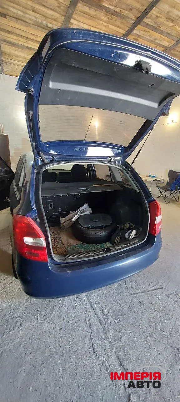 Skoda Fabia - фото 4