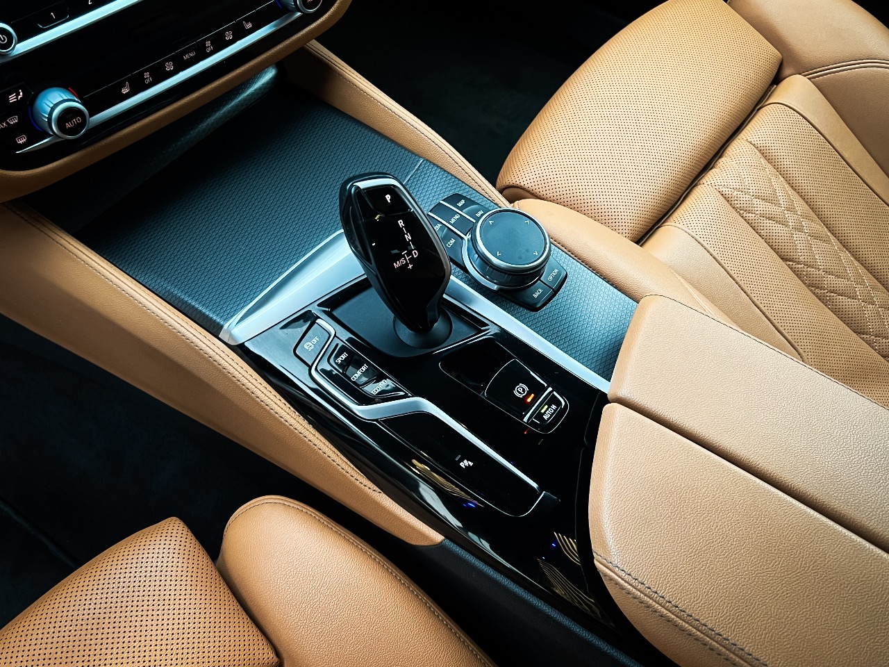 BMW 5 серії - фото 9