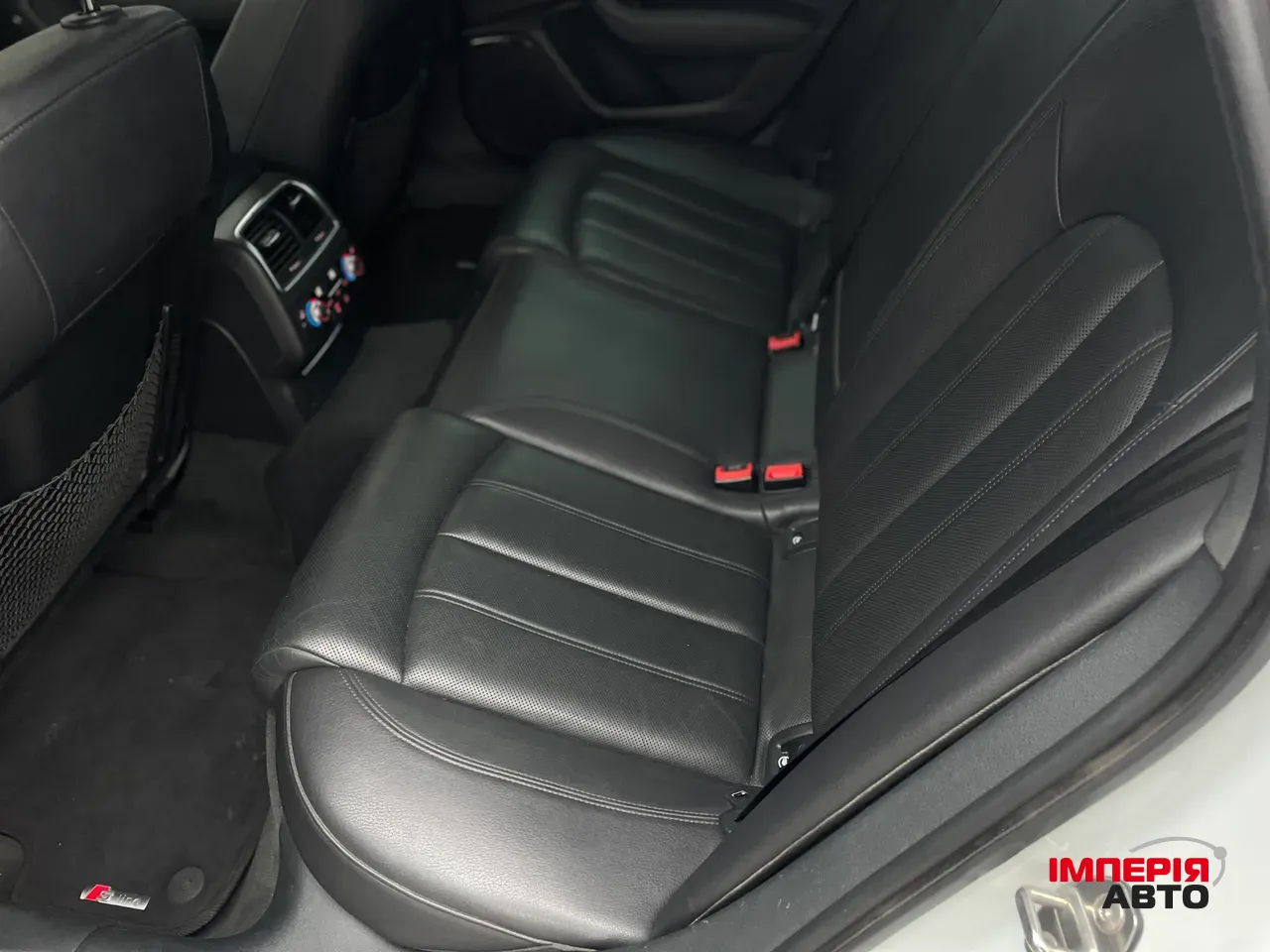 Audi A6 - фото 10