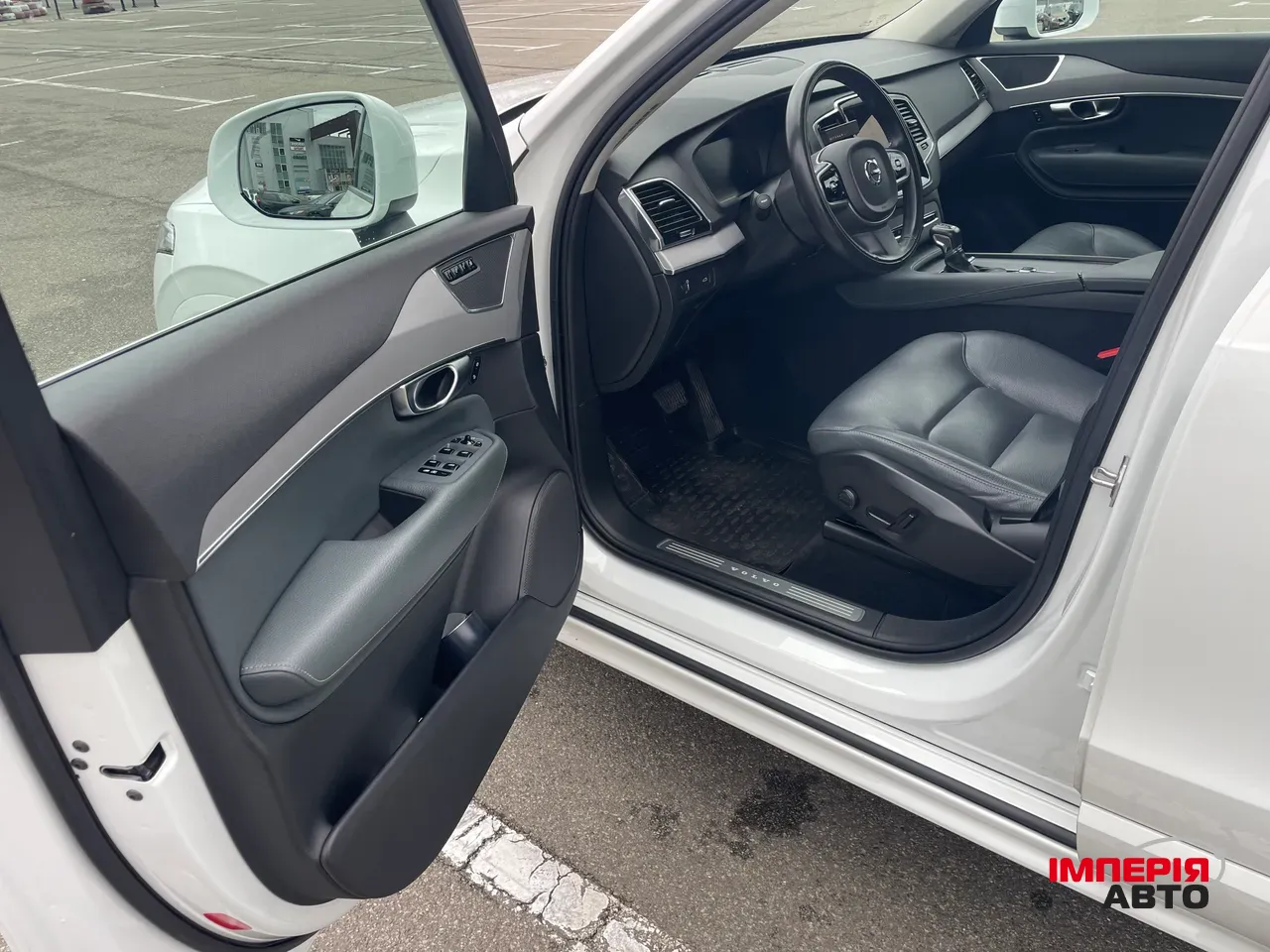 Volvo XC90 - фото 13