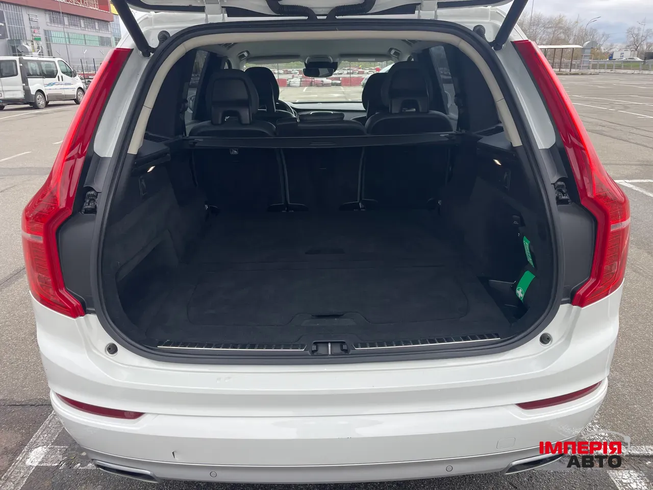 Volvo XC90 - фото 10