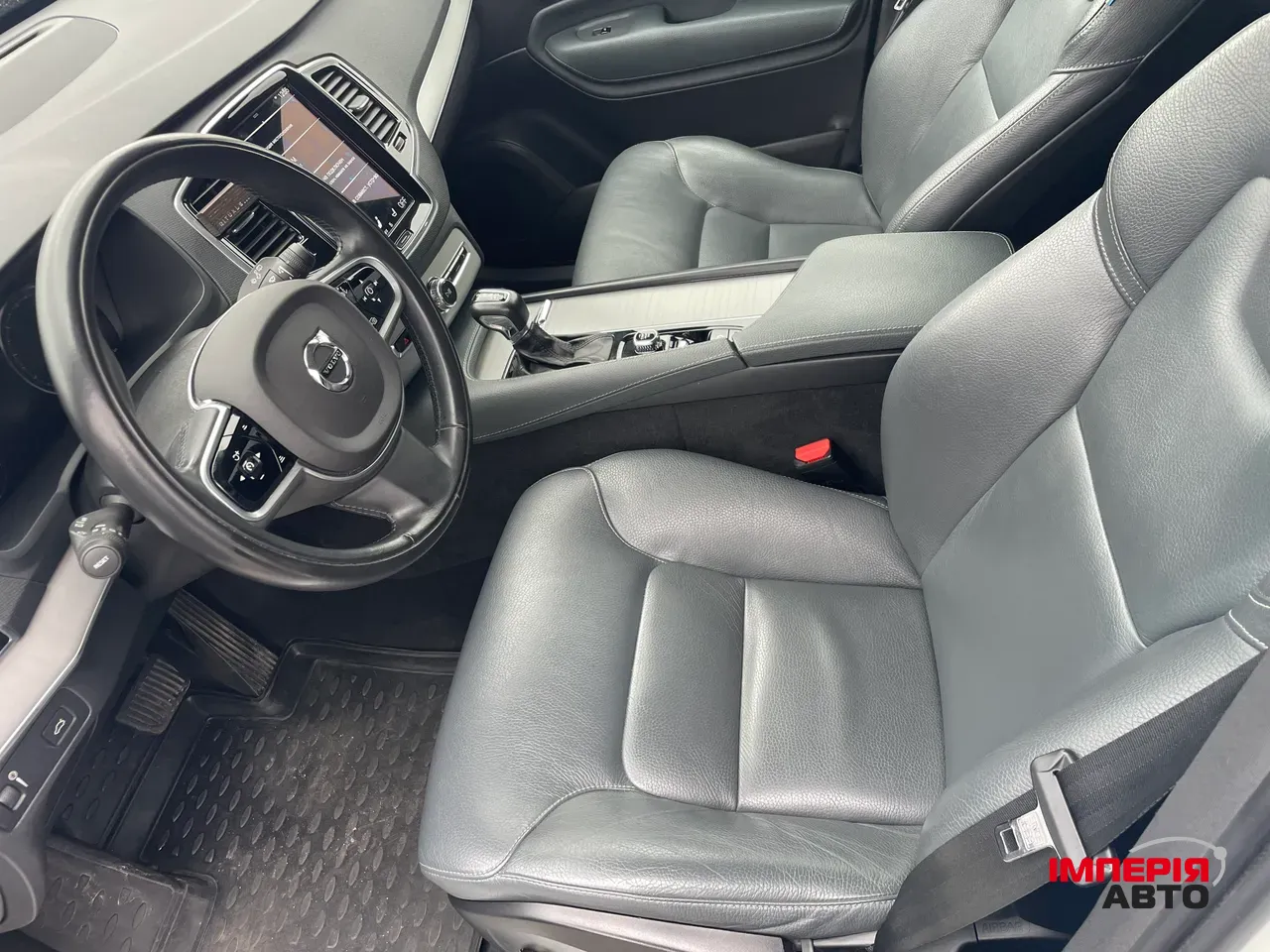 Volvo XC90 - фото 15