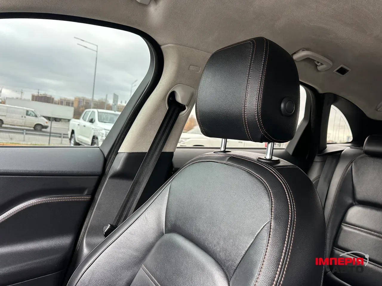 Jaguar F-Pace - фото 31