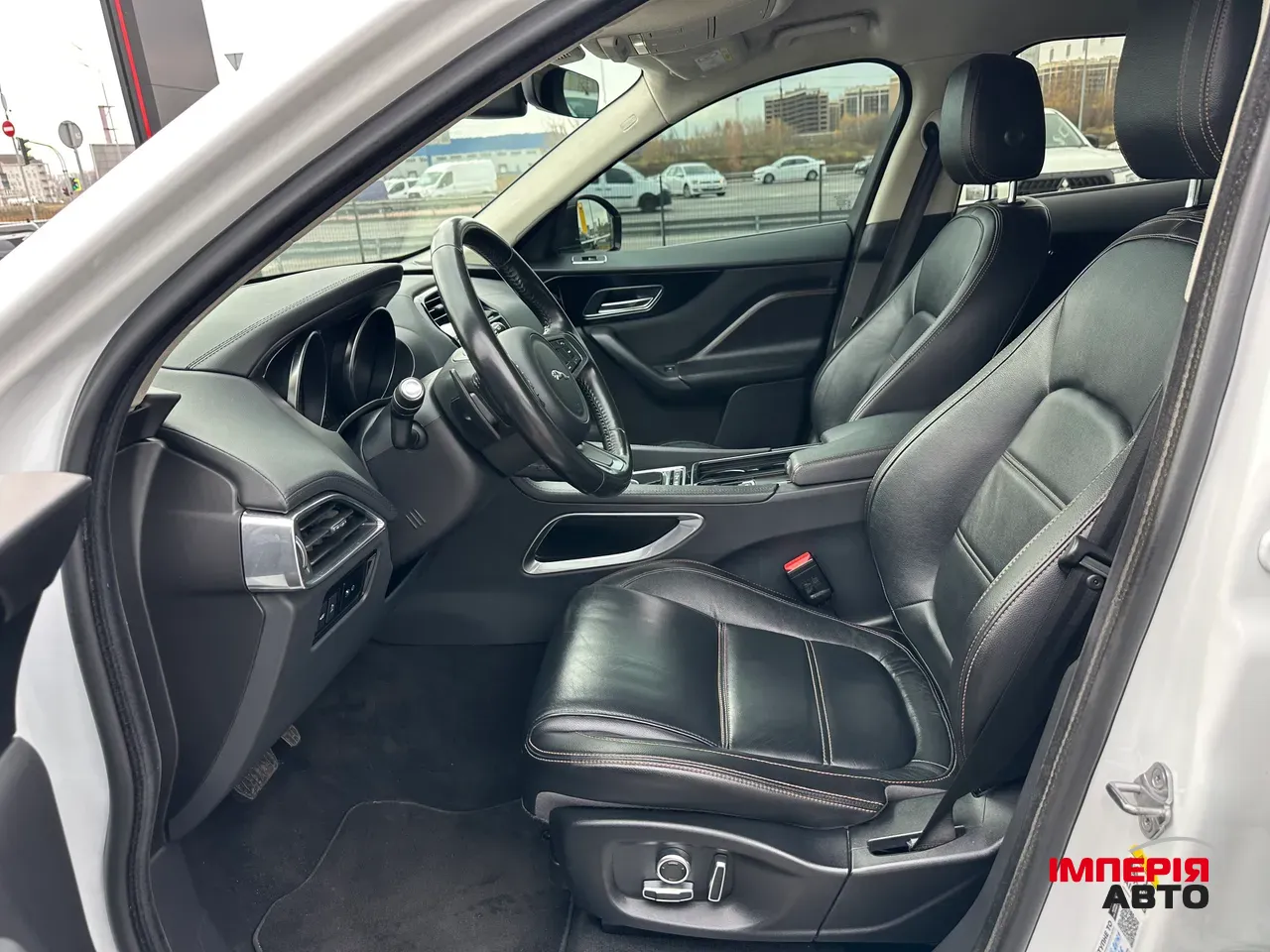 Jaguar F-Pace - фото 19