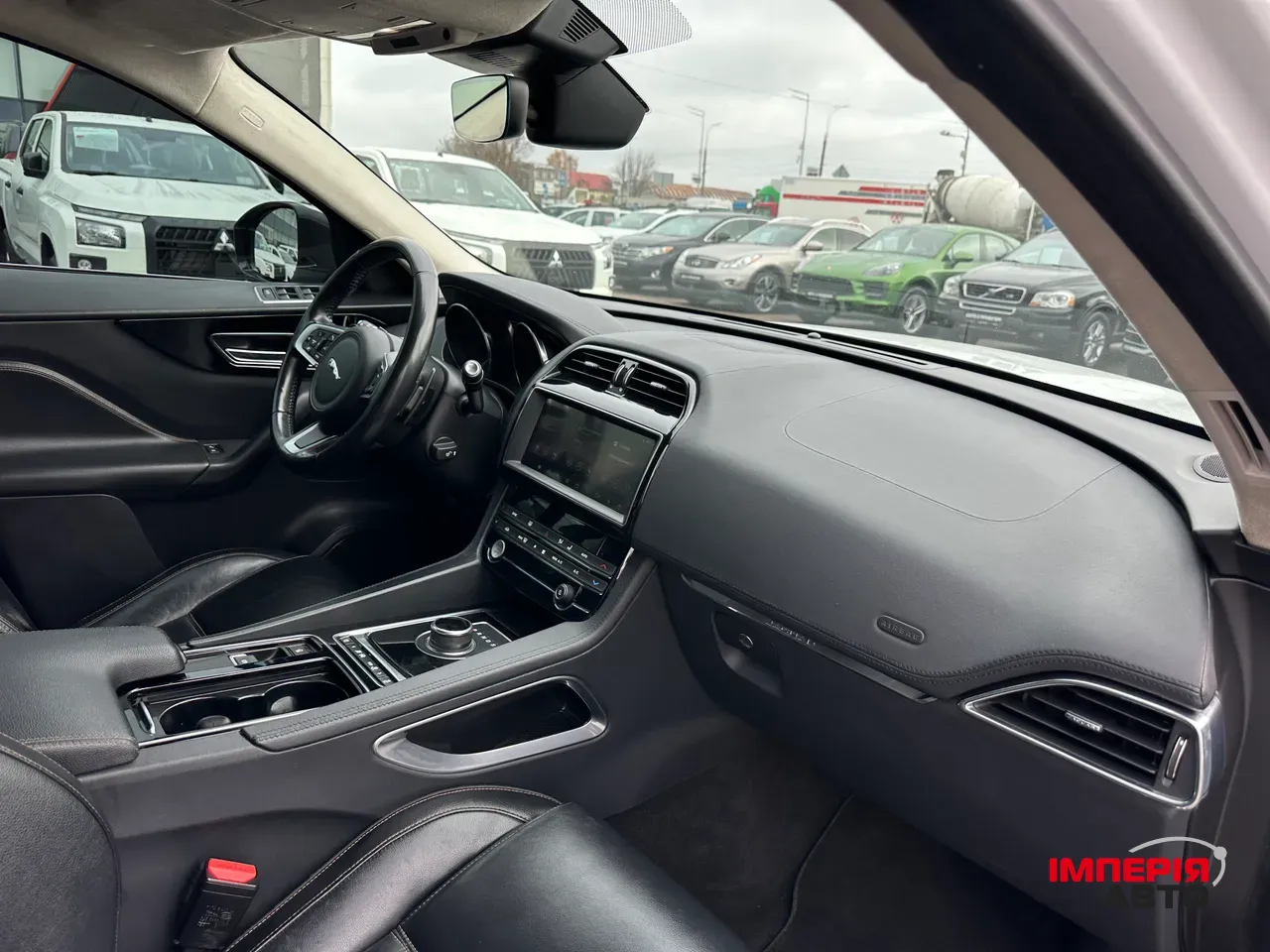 Jaguar F-Pace - фото 34