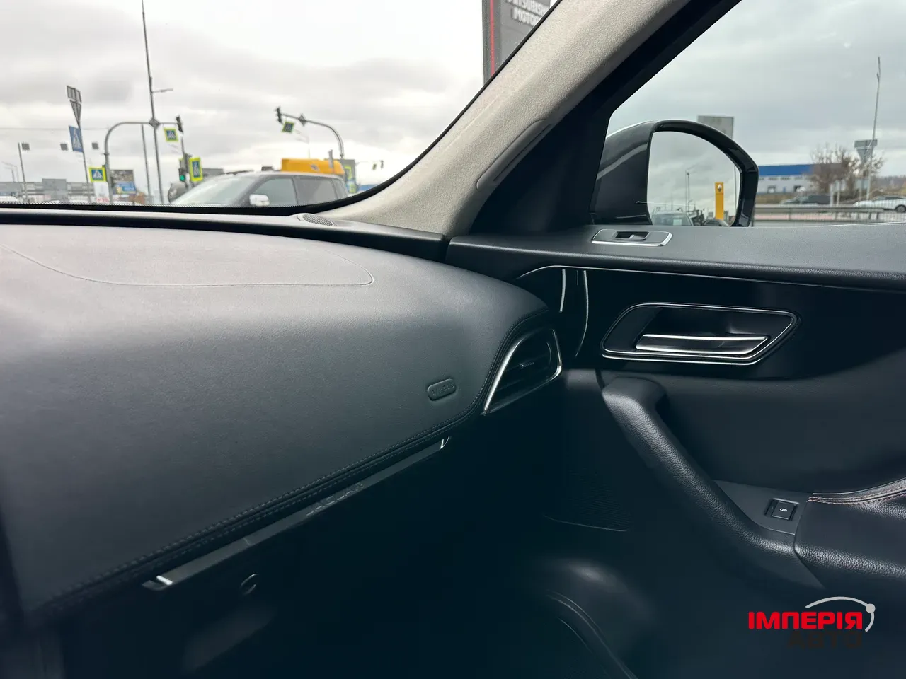 Jaguar F-Pace - фото 30