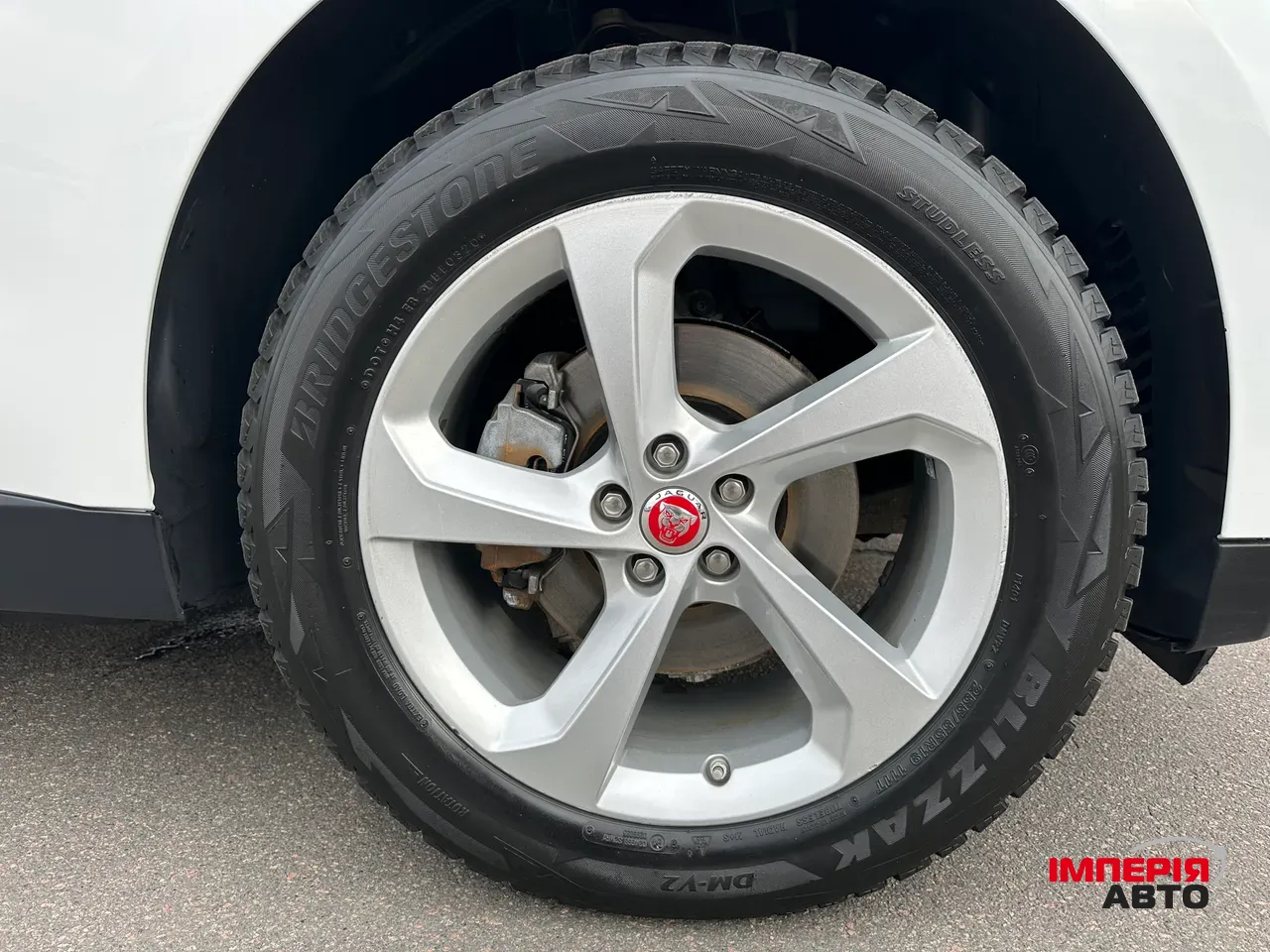 Jaguar F-Pace - фото 14