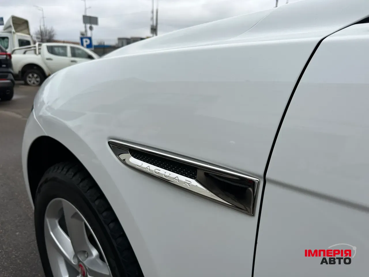 Jaguar F-Pace - фото 16