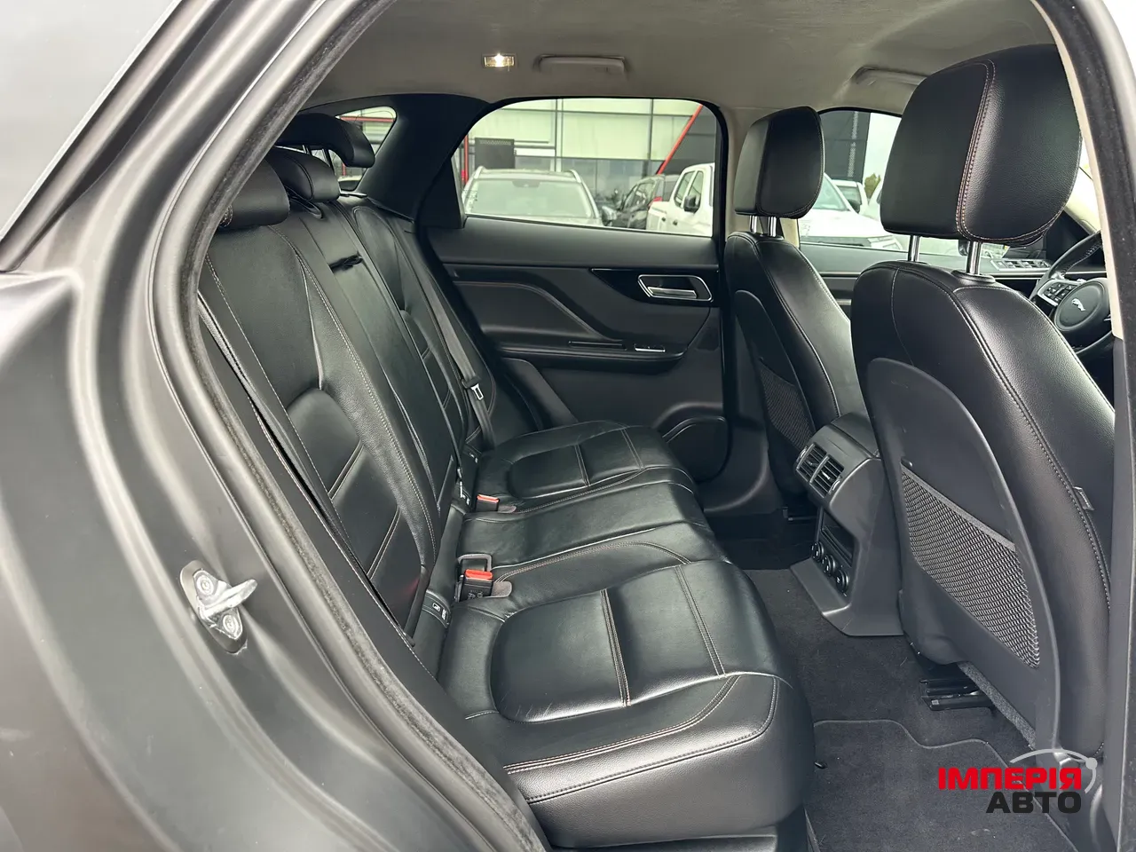 Jaguar F-Pace - фото 36