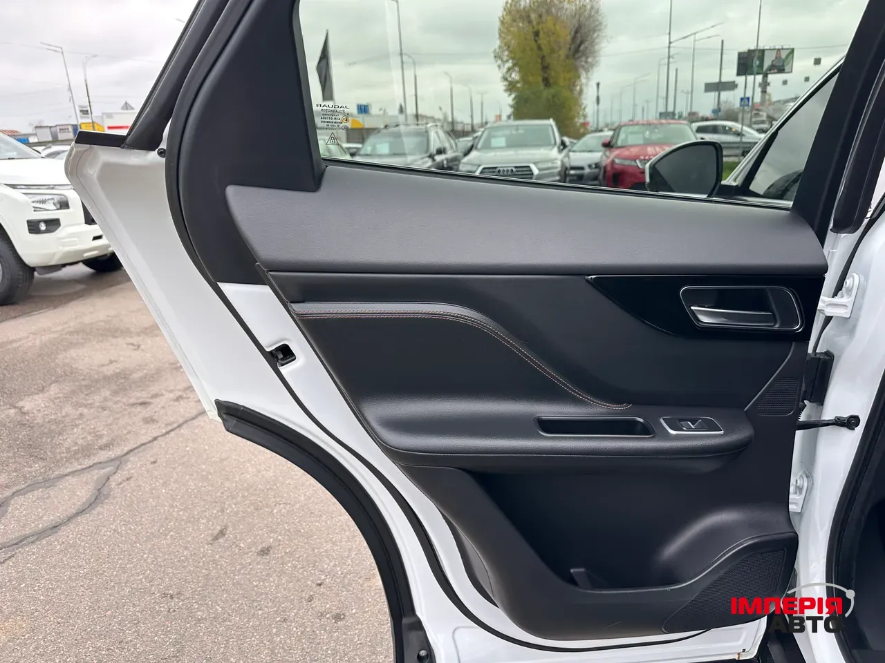 Jaguar F-Pace - фото 35