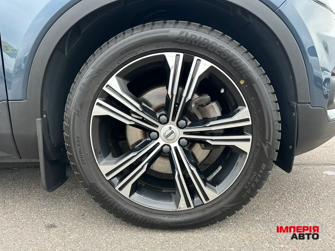 Volvo XC40 - фото 14