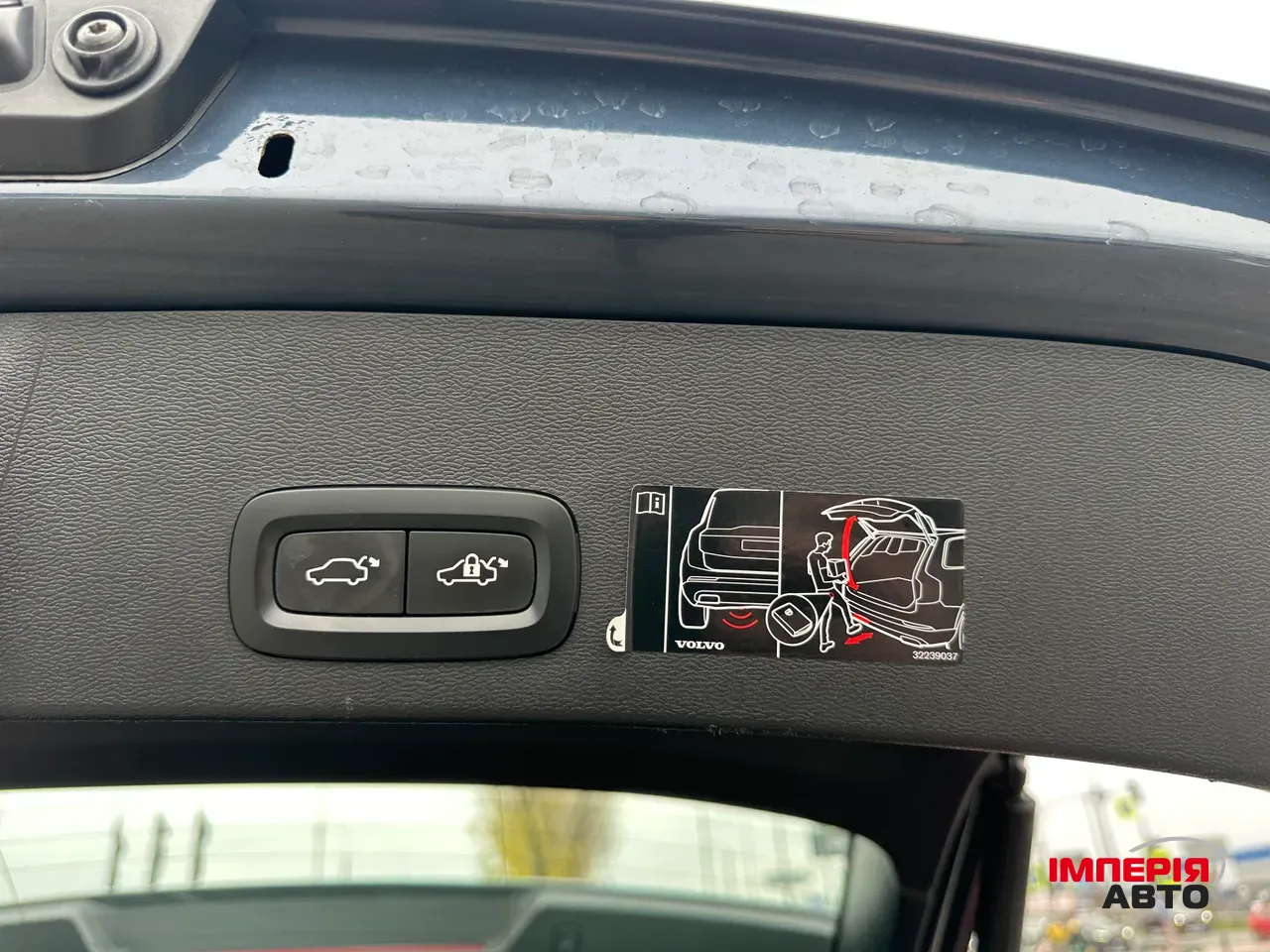 Volvo XC40 - фото 11