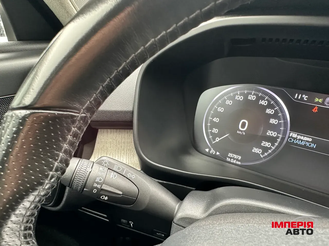 Volvo XC40 - фото 22