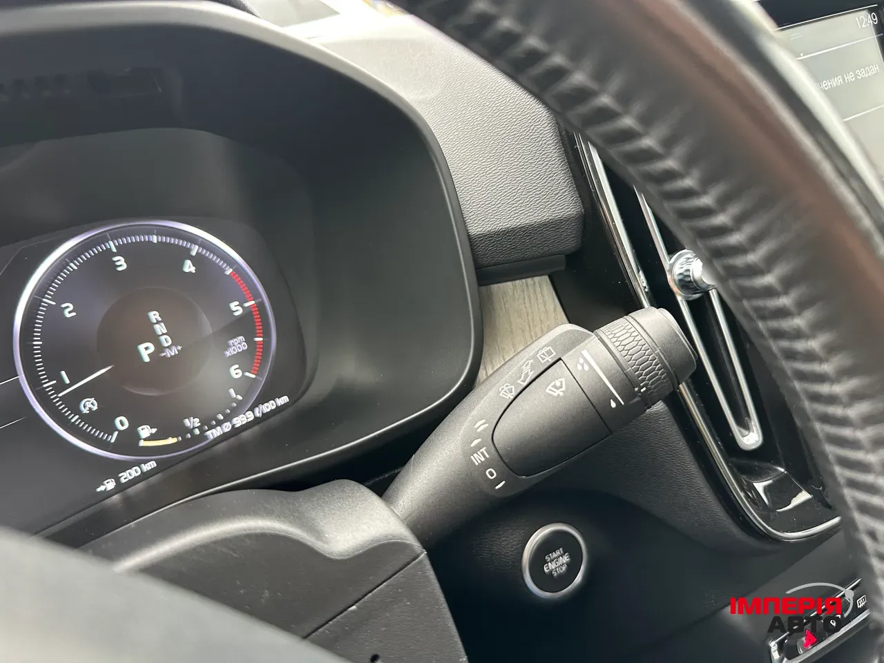 Volvo XC40 - фото 23