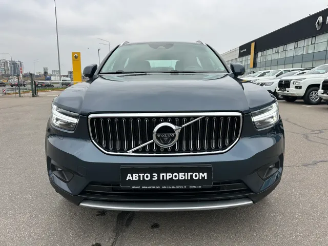 Volvo XC40 - фото 3