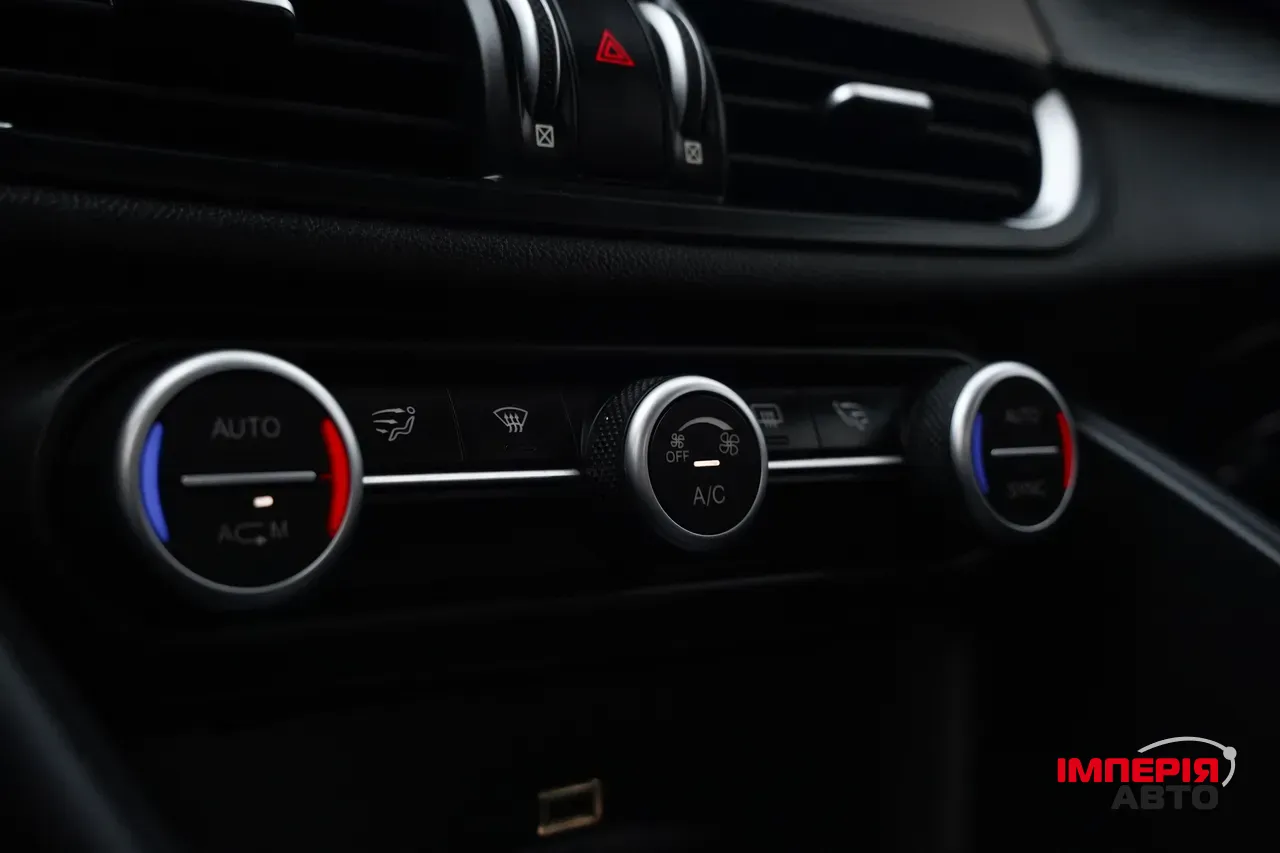 Alfa Romeo Giulia - фото 20