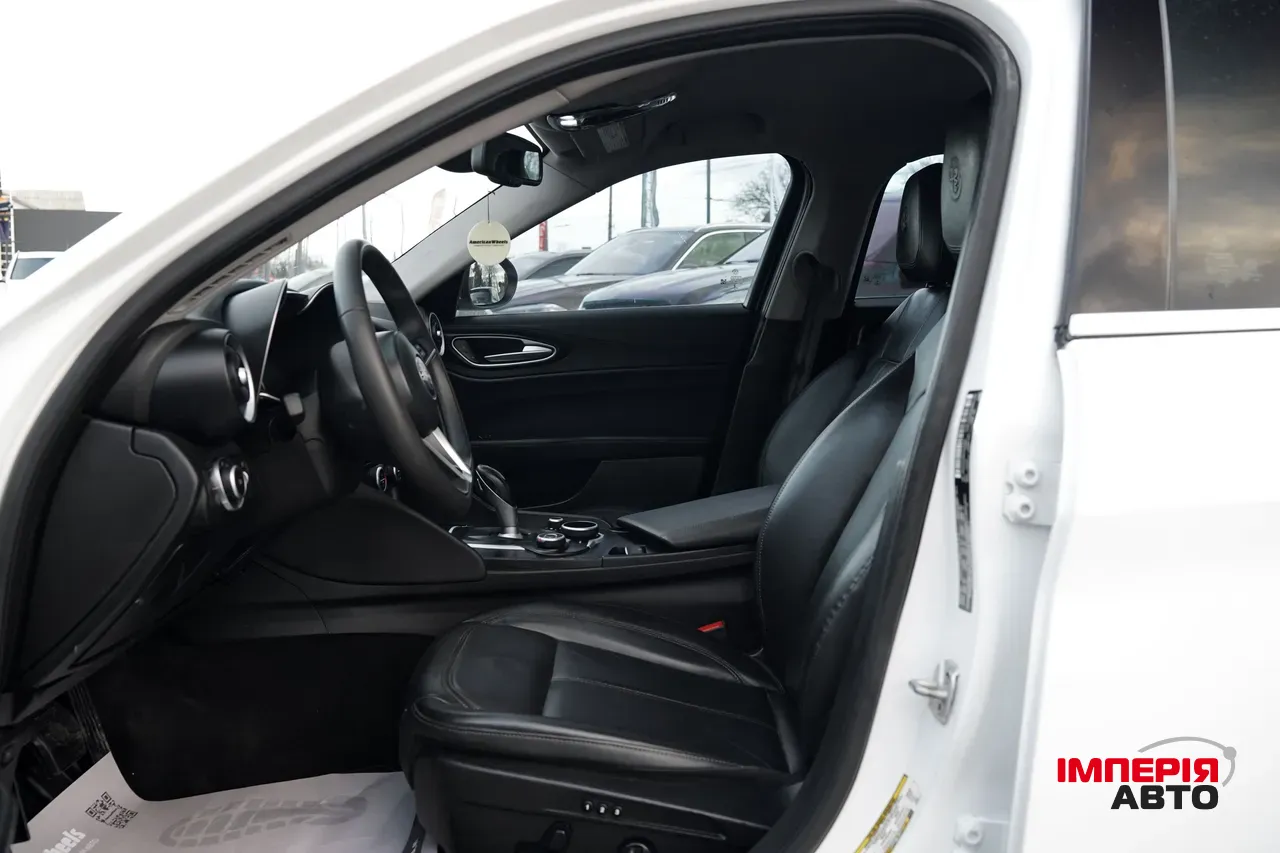 Alfa Romeo Giulia - фото 12