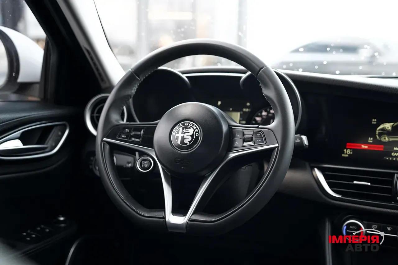 Alfa Romeo Giulia - фото 17
