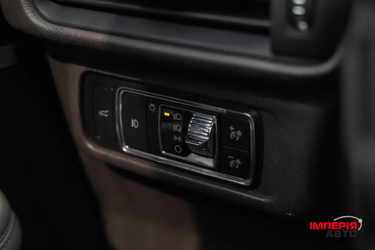 Lincoln Corsair - фото 24