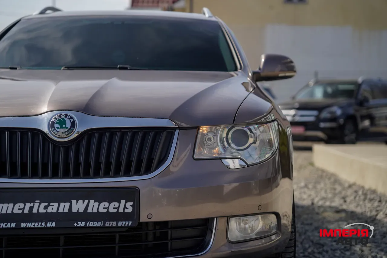 Skoda Superb - фото 11