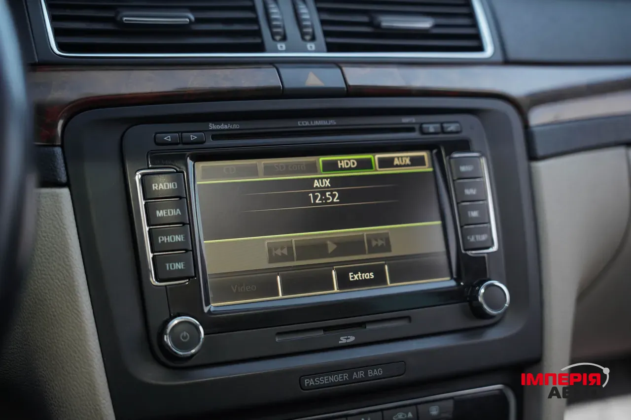 Skoda Superb - фото 19