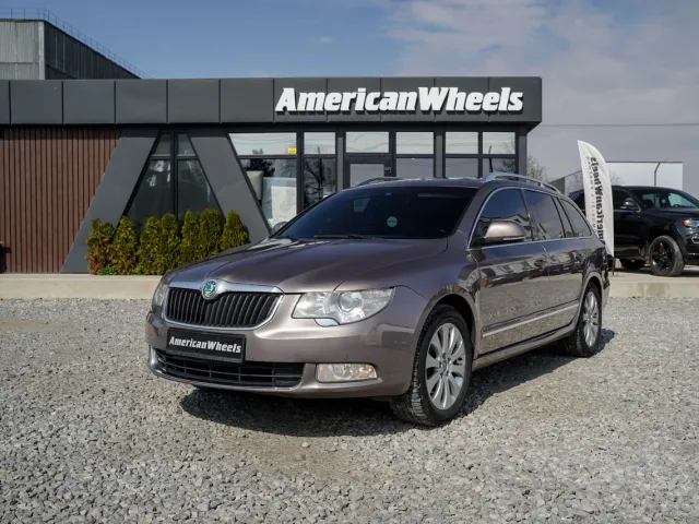 Skoda Superb - фото 1