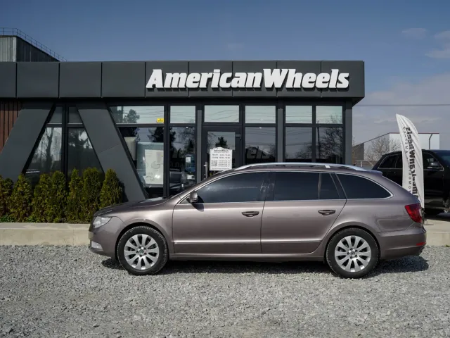 Skoda Superb - фото 4