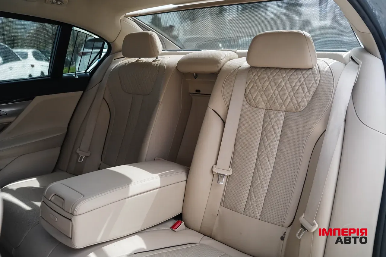 BMW 7 серії - фото 36