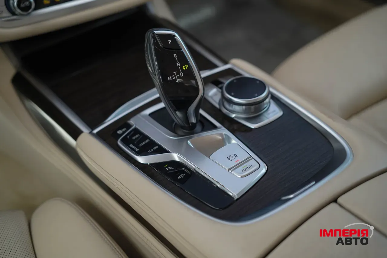 BMW 7 серії - фото 30