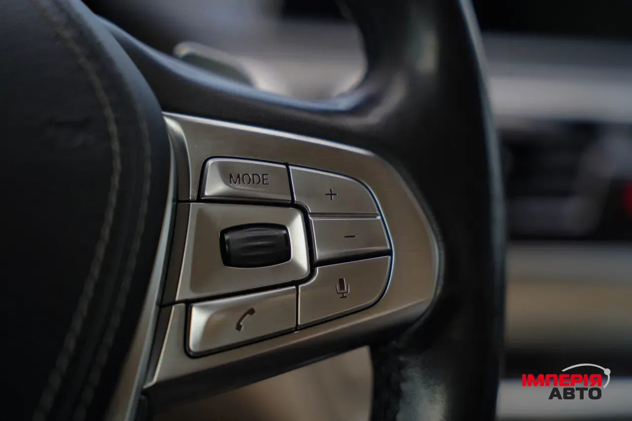 BMW 7 серії - фото 26