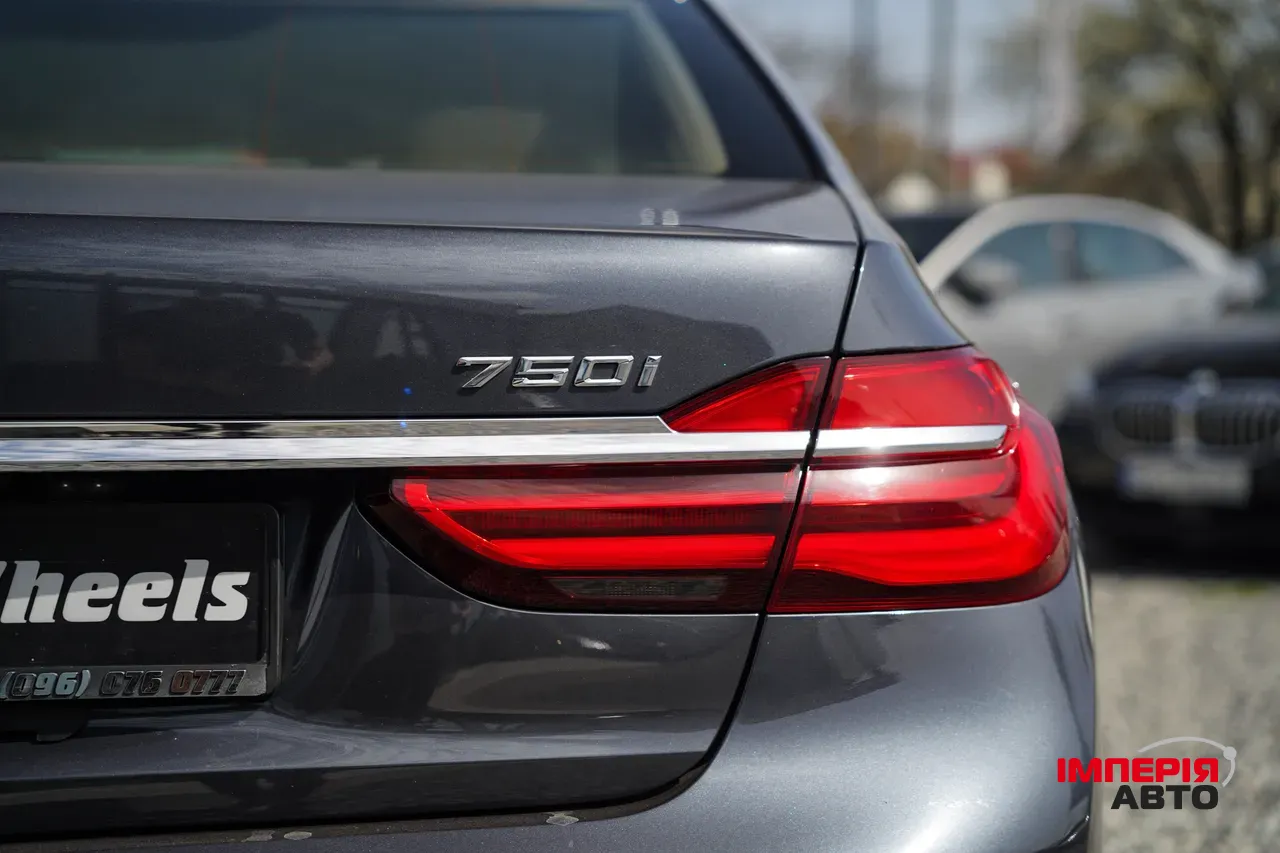 BMW 7 серії - фото 10