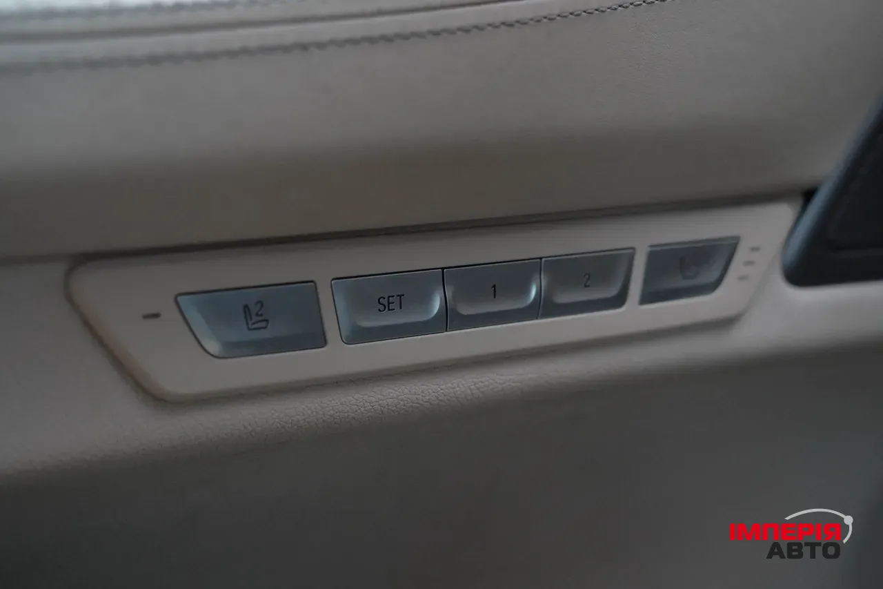 BMW 7 серії - фото 19