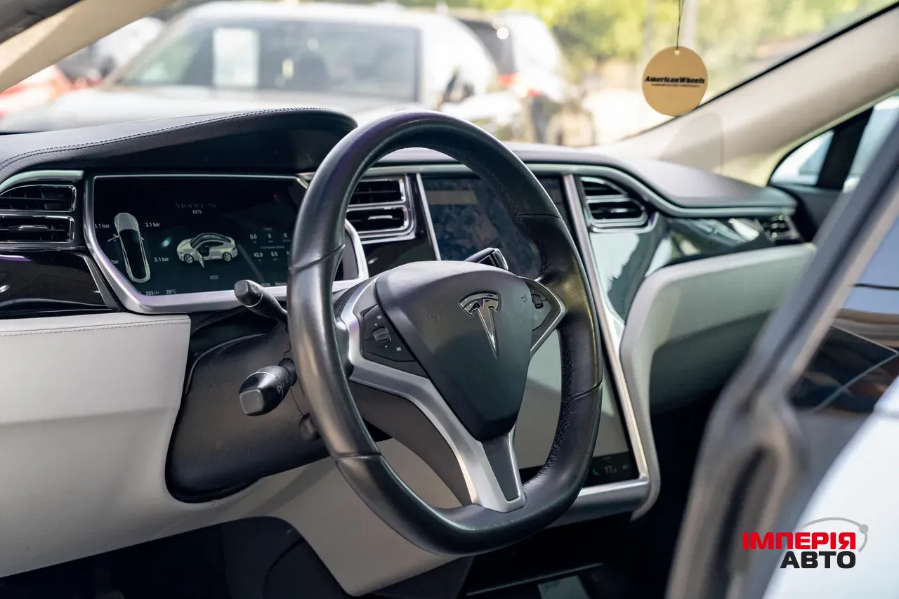 Tesla Model S - фото 14