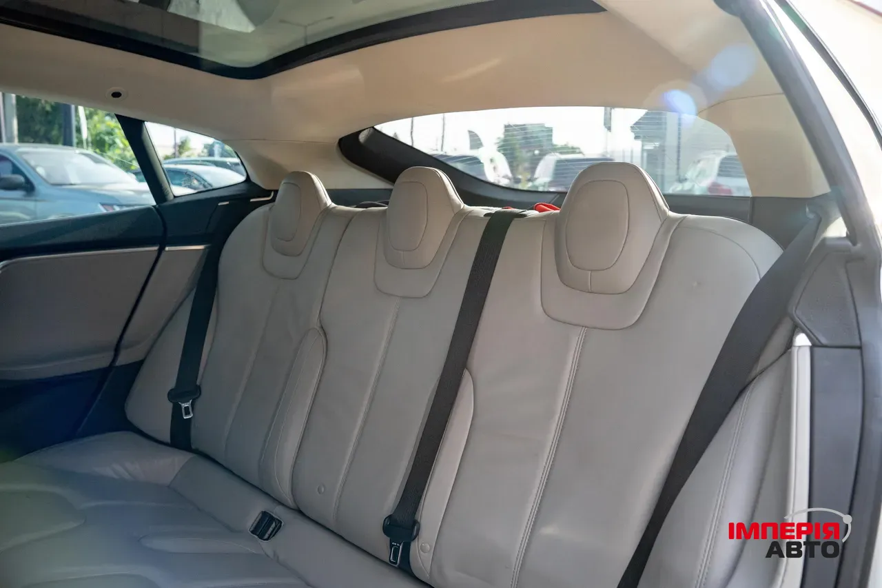 Tesla Model S - фото 25