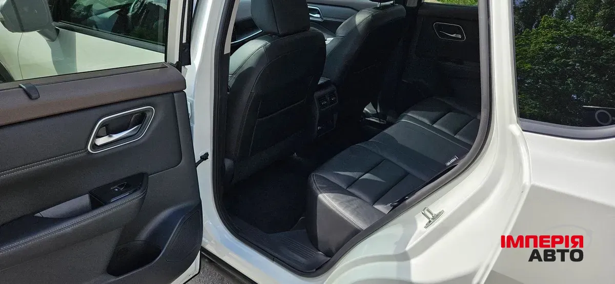 Nissan Rogue - фото 12