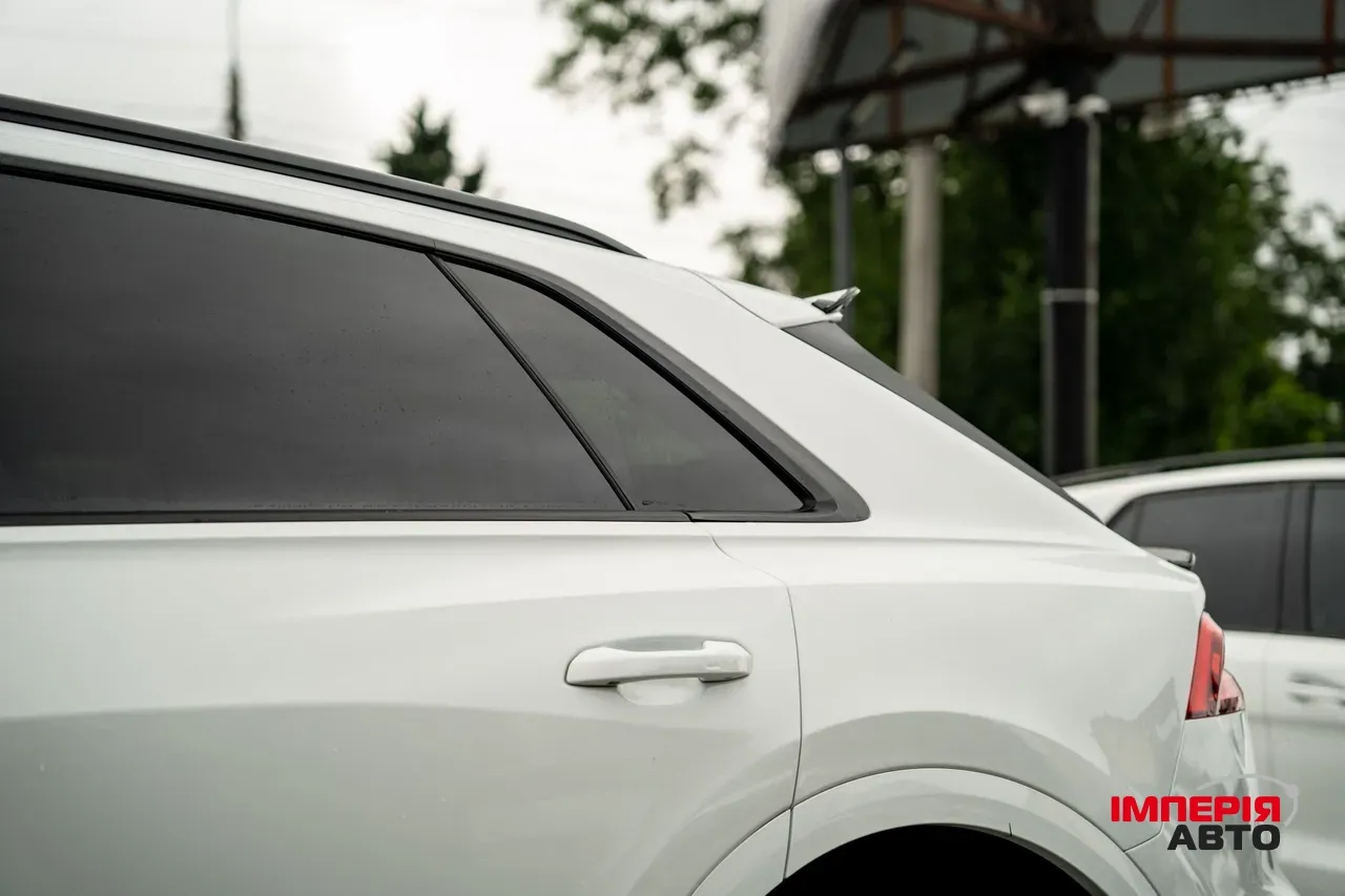 Audi Q8 - фото 26