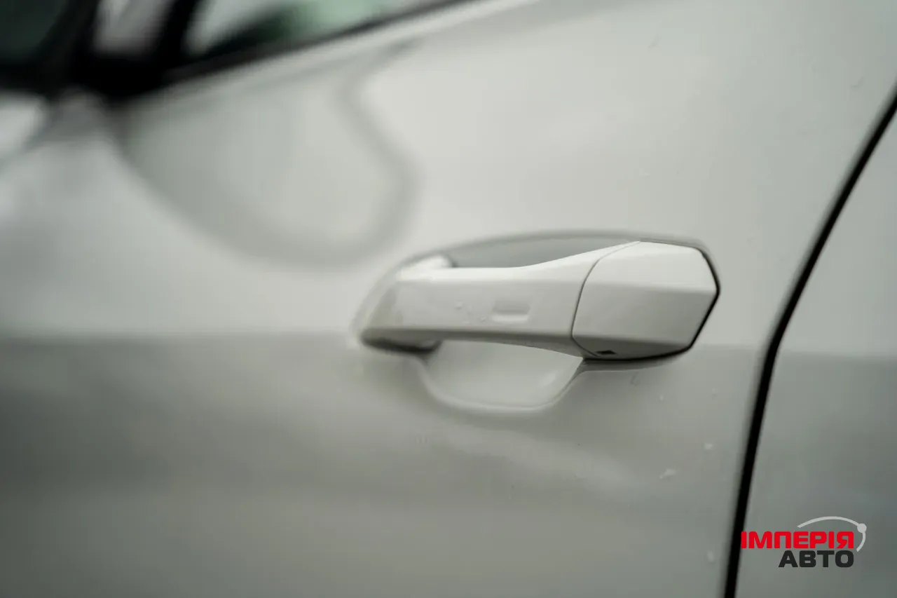 Audi Q8 - фото 31