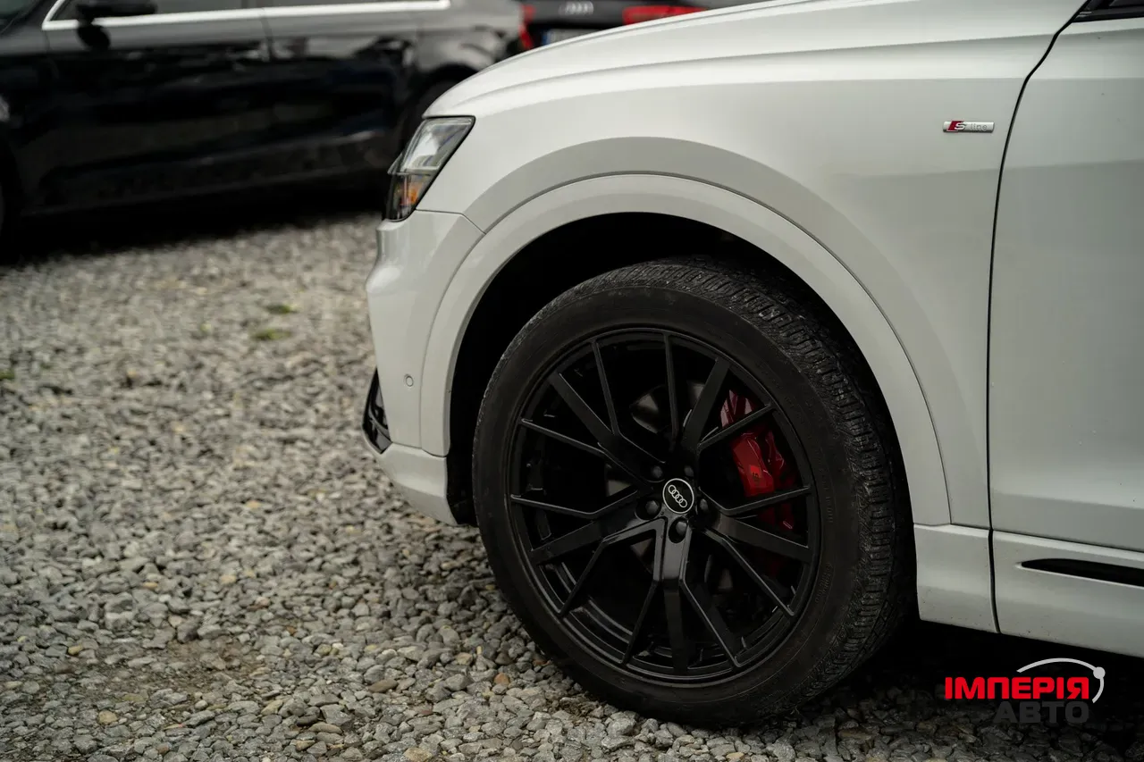 Audi Q8 - фото 25