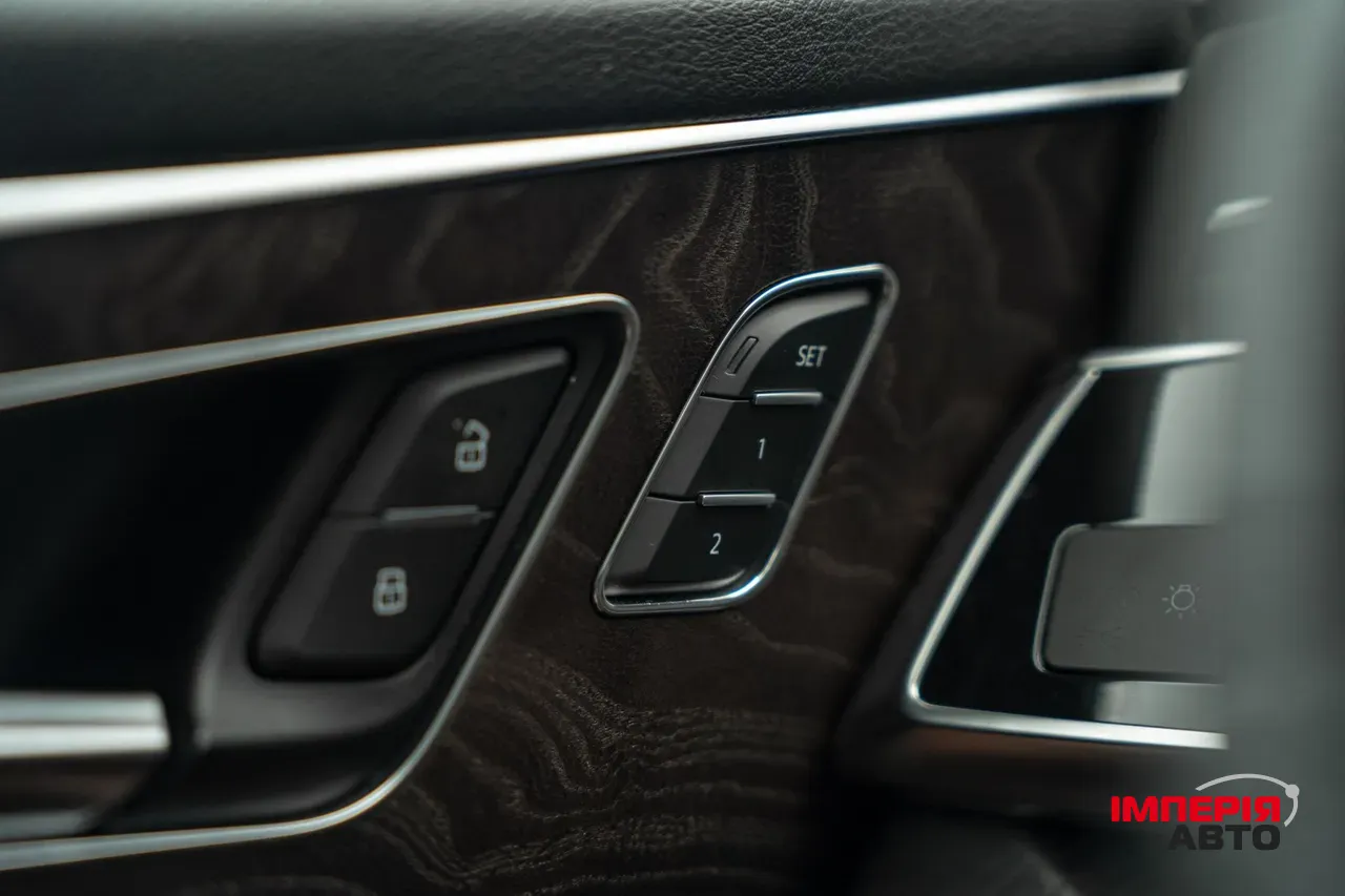 Audi Q8 - фото 35
