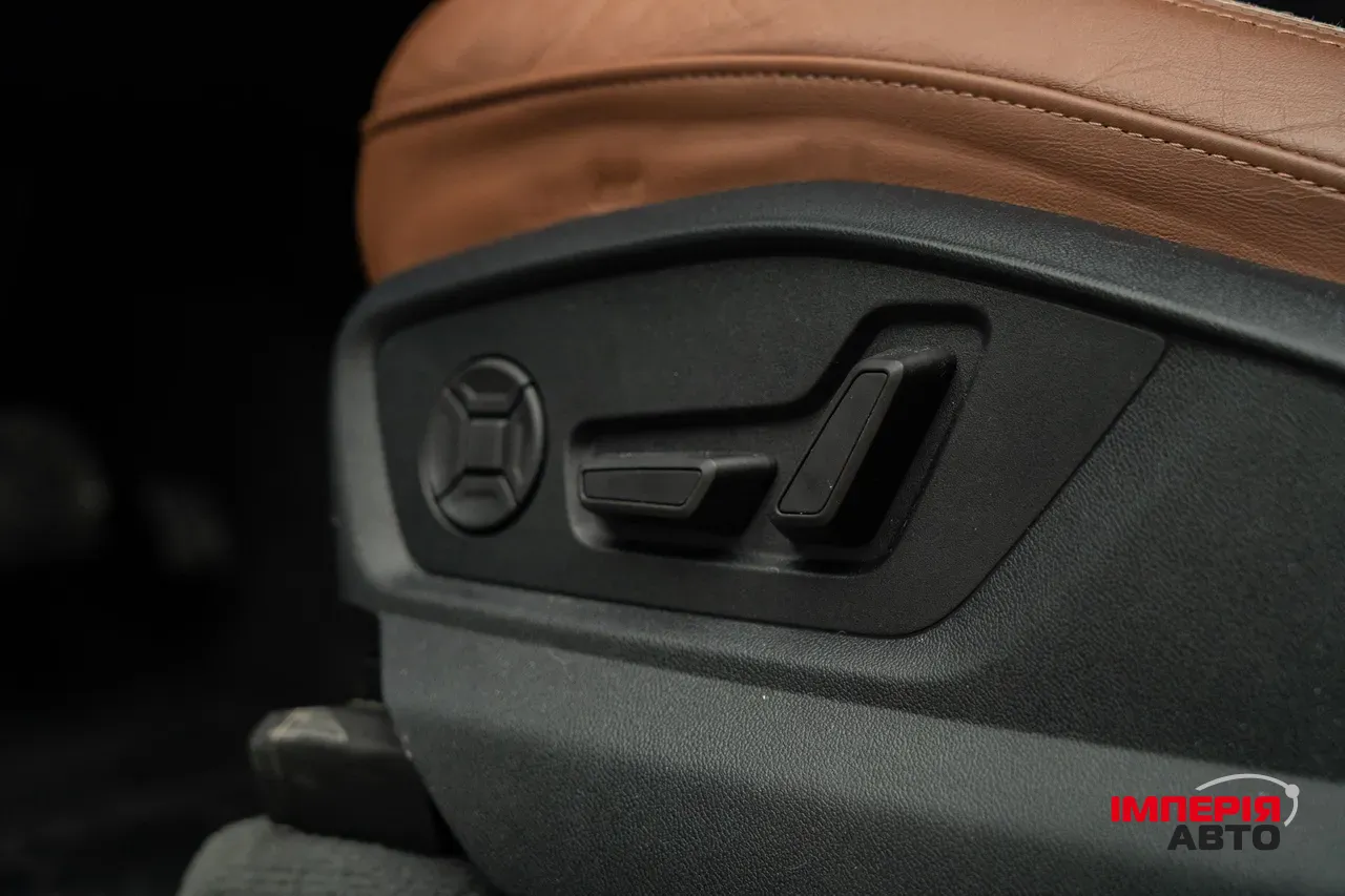 Audi Q8 - фото 33