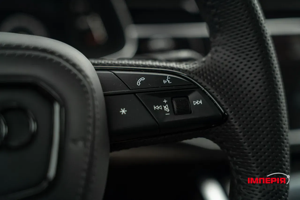 Audi Q8 - фото 48