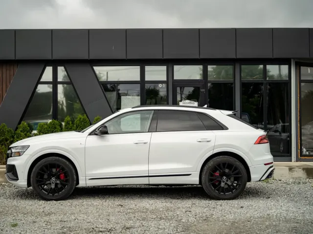Audi Q8 - фото 4